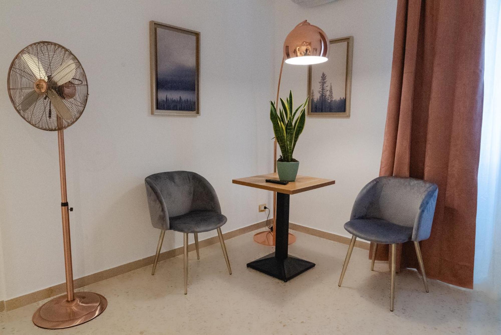 Shl _ Grandi Stazioni _ Bari Centrale Exteriör bild